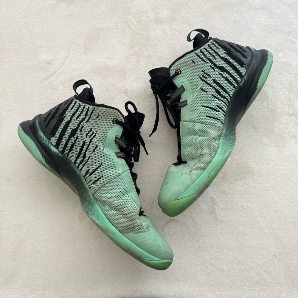 Jordan Super Fly 5 ‘Green Glow’ Sneakers Men’s Size 13
